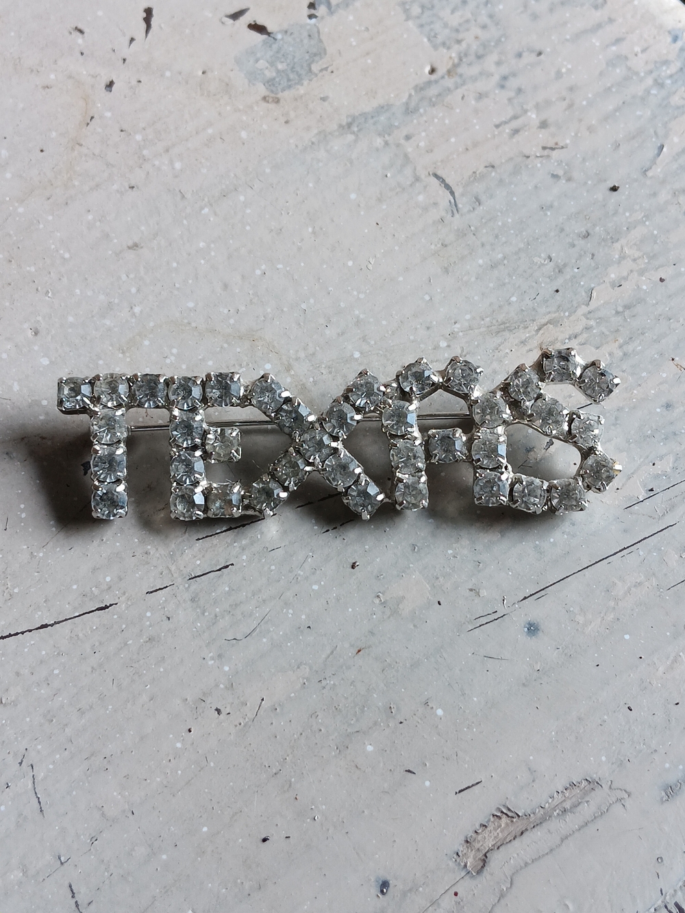 Vintage TEXAS Crystal Clear Brooch Pin Purse Charm